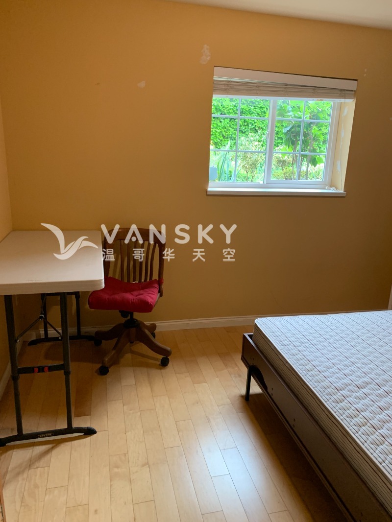 260112152423_Downstair small bedroom.jpg